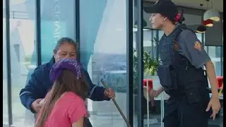 Humilló a esta niña sin imaginar que era el hija del jefe y mira como reaccionó