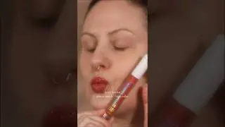 Lottie London Glitter Switch Lipstick ~ High Roller #glitterlips #makeup #glitterlipstick