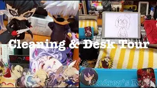 🧹 Vlog #14 - Cleaning My Desk + Simple Desk Tour / 机掃除 + 机紹介