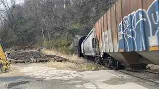 Loaded grain train with a ic horn going through ic tunnel.    A wicked p5 horn 