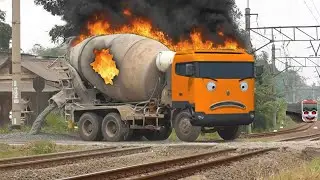 Wow Ternyata Ada Truk Kontainer Besar, Truk Molen, Truk Pasir Bus Kecil Mirip Chris Dan Teman Tayo