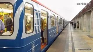 Состав из вагонов типа 81-717/714 на ст. Китай-город