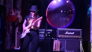 EVA KOURTES - Performing Red House with some great musician's ( AMAZING )