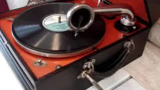 Victor VV 2-30 Portable Victrola.