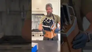 Unboxing of the 24 Piece Vanquish Series from Dalstrong.