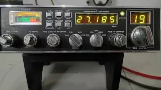 Старая мобильная радиостанция Galaxy DX88HL