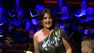 BETH TAYLOR Essa corre al trionfo! Un'empia mel rapì! (Ermione)