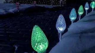Smart plugs could simplify your holiday lighting plans this season