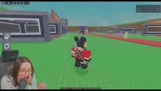 Kayla sneaks on KreekCraft&rsquo;s computer