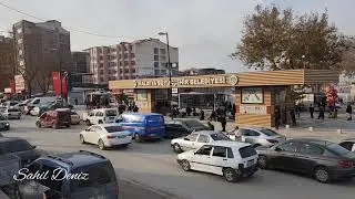 Malatya İnönü Kapalı Çarşısının üstünde yüzümü Teze Cami'ye dönüp gelen geçeni seyretmek