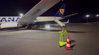 Ryanair flight FR7140 Boeing 737-8AS departure and takeoff from Vilnius