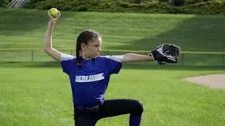 Little League Softball&reg; Drills: Throwing &ndash; Knee Throwing