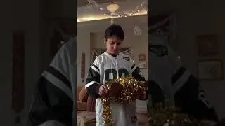 ELF MOVIE -  Buddy put STAR ON TOP OF CHRISTMAS TREE. Hilarious!!