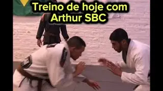 Treino de hoje - sparring jiu jitsu.   Arthur SBC e Felipe Granados  #jiujitsu #bjj.   Treino.
