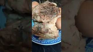 SOPA CON CARCASAS DE POLLO 