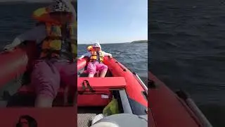 Как ведёт себя ПВХ Риб при скорости 50 км/ч на большой волне