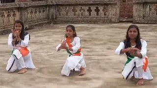 Desh rangila rangila song ,dance very easy steps like subscribe and share and happy independence day