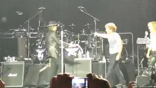 Bon Jovi - Band introduction + final bows & goodbyes - O2 London 2010 - Night 12