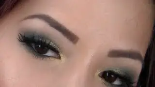 Tutorial: Smokey Green Holiday Makeup!