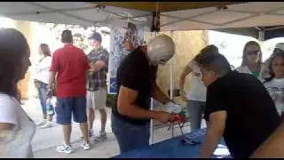 sicodelico jr. dando autografos en dallas texas-julio/18/2010
