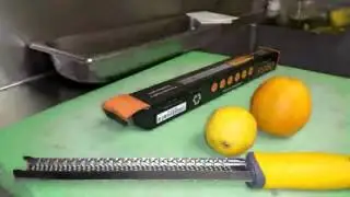 Deiss&reg; PRO Citrus Lemon Zester & Cheese Grater Review, Perfect sturdy zester aka microplane