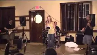 Sexy Monkey live (first show)