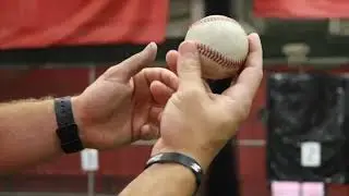 Pitching 2 seam grip