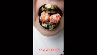 ASMR GOLD STRAWBERRY POPCORN SATISFYING CLOSE UP MOUTH EATING SOUNDS MUKBANG #Shorts