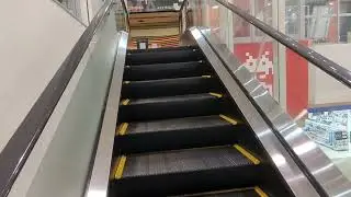 イオンモール富士宮　エスカレーター