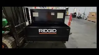 Распаковка 60-дюймового рабочего ящика Ridgid