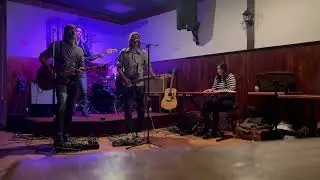 Heals live at Union Tavern