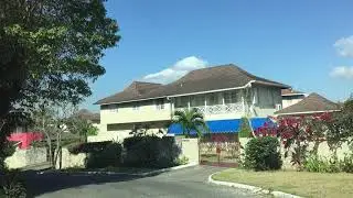 Driving through Cherry Gardens