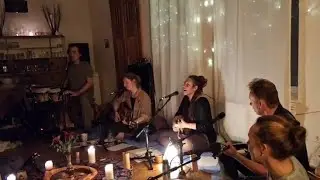 Nu kanu punare - Mantra Kollektiv singing circle