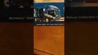 My first unboxing video first gear republic services McNeilus zsl electric refuce collection vehicle