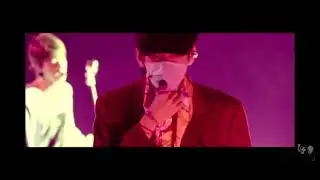 BTS V crying 😭😭 in concert, but He can do smile 😁 in stage hide your tears , 😭😢😢😭😭😭😭😭😭😭😇&hearts;️❤️❤️❤️