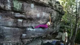 Boulder Rosa - V7 | Igatu, Bahiaaaaa