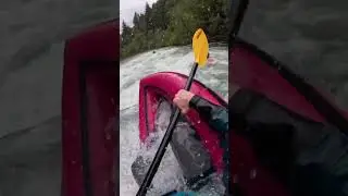 Middle Santiam River kayaking - A big ass wave #kayaking #oregon #outdoors #gopro
