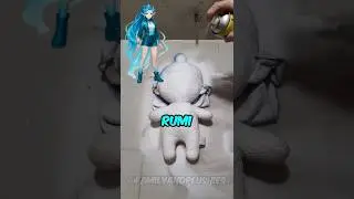Cleaning my KPOP Demon Hunters Plushie 🤩✨