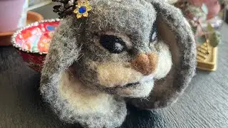 Needle felted Xmas tree ornament 🐰 🎄 