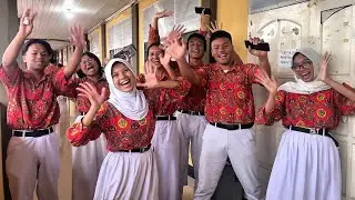 Demonstrasi perubahan mencairnya es di kutub dan kenaikan permukaan air laut