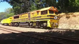 Loaded Tailem Bend grain reaching the summit of the line at Mount Lofty