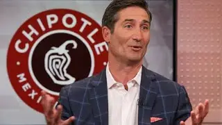 Chipotle reports same-store sales up 10% versus 8.3% expected, digital growth up 100%