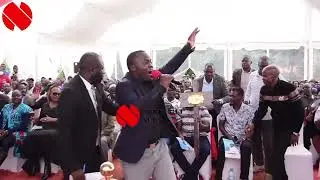 Drama as musician hands deceased&rsquo;s cross to Governor Natembeya, infuriating his protocol team!