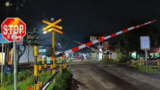 TERANG BANGET!!, Perlintasan Malam Kereta Api Stasiun Sragi, Pekalongan Jawa Tengah