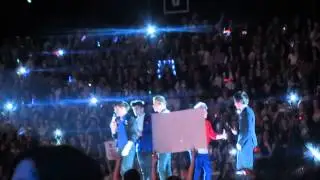 Niall Horan Scottish accent (Skyfall impression) in Glasgow 2013