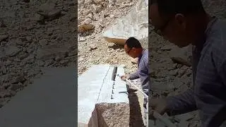 Why Stones Are Still Broken by Hand Instead of Machines?