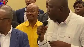 Flash jodi a nan hotel Oasis anpil gwo akt&egrave; politik reyini pou jwenn yon l&ograve;t alternative yo pral