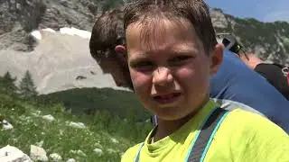 Otroci v ferati Češka koča (children in via ferrata Češka koča)