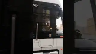 Odjezd Noveho Modelu Tramvaje 52T na lince 12 ze zast&aacute;vky Florenc