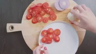 Kompletts Kockskola: Entrec&ocirc;te med mozzarella och tomatsallad